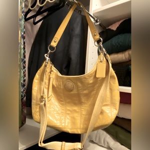 Coach Signature Stitched Hobo Bag - F19282